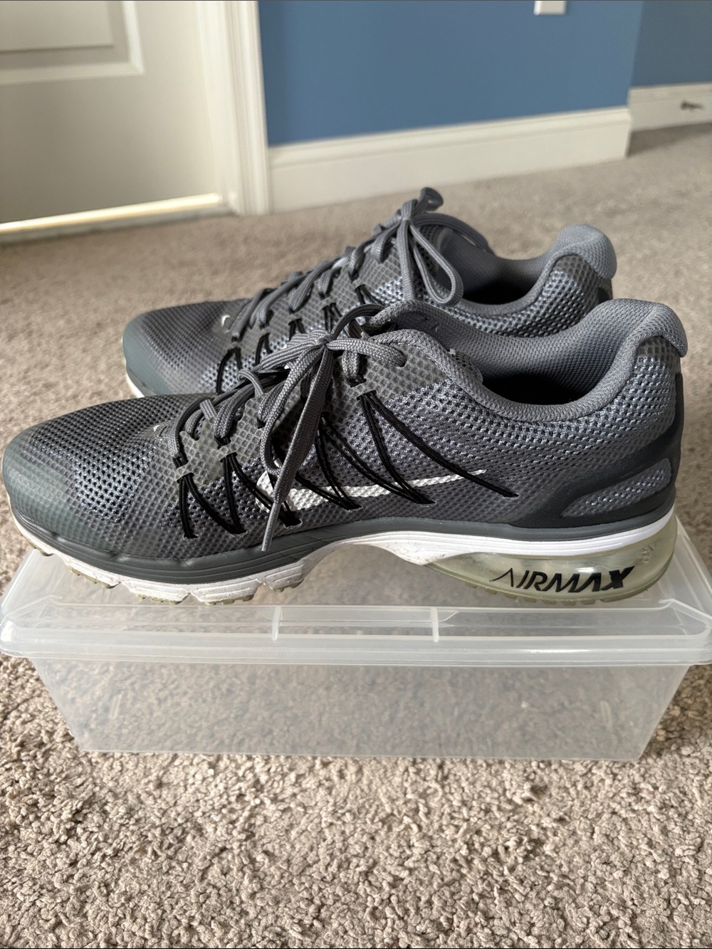 Nike AirMax Running Shoes - Picture 4 of 5